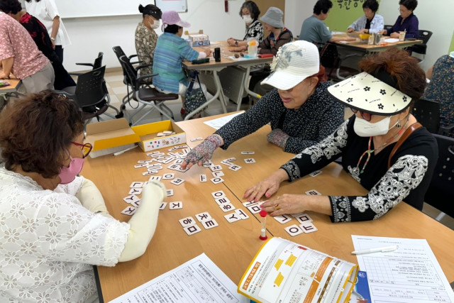 김포시북부노인복지관 연계 교육(제공: 게임문화재단)